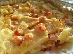 Запеченный картофель с карбонадом и сыром