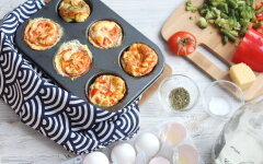 Омлетные маффины с сыром и овощами в духовке