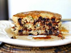 Оладьи с рикоттой, базиликом и шоколадом