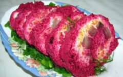 Салат «Сельдь под шубой» рулетом классический