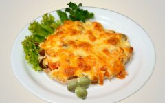 Мясо по-капитански с голландским сыром