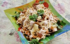 Грибной салат с ананасом и курицей, рецепт с фото