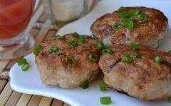 Котлетки из свинины с зеленым луком