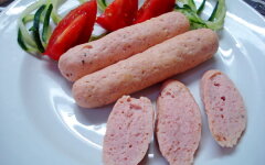 Домашние куриные сосиски с молоком