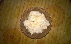 Творог из простокваши с чесноком