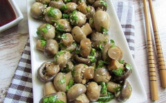 Шампиньоны с кунжутом по-корейски
