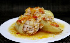 Фаршированный перец с рисом и фаршем