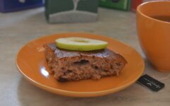Заливной пирог с вареньем из крыжовника