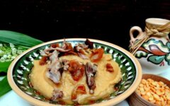 Гороховая каша с любимыми копченостями