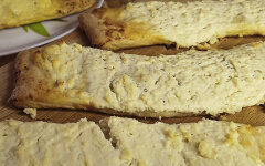 Слоённые палочки с творожной начинкой