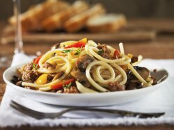 Макароны по-флотски со специями в мультиварке