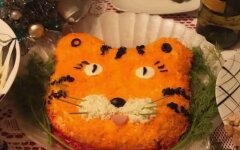 Слоеный салат с колбасой «Тигренок»