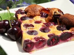 Французский вишневый «Клафути»