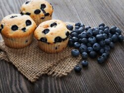 Творожный кекс с любимыми ягодами