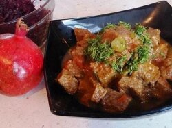 Азу из свинины с маринованными помидорами