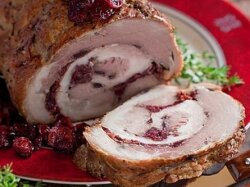 Мясной рулет с бренди и клюквой