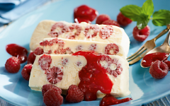 Малиновое парфе на сливках