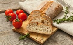 Чиабатта с сыром из цельнозерновой муки