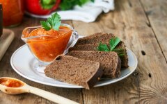 Аджика из кабачков с яблоками и болгарским перцем