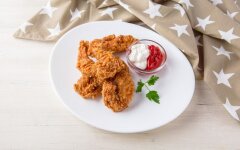 Замаринованные куриные наггетсы в овсяной панировке