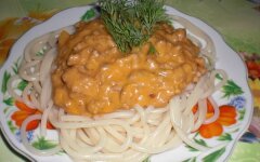 Спагетти в соусе «Болоньезе» с сыром