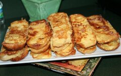 Сладкие гренки с корицей и мускатным орехом
