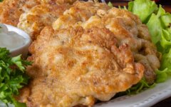 Котлеты из куриного филе с крахмалом в сухарях