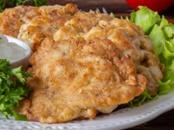 Котлеты из куриного филе с крахмалом в сухарях