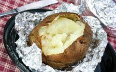 Запеченный картофель целиком в фольге