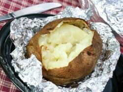 Запеченный картофель целиком в фольге
