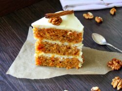 Морковный торт с творогом и грецкими орехами