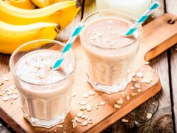 Овсяное молоко из смеси хлопьев