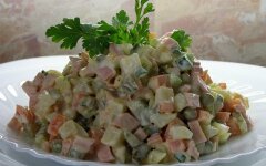Салат с креветками, кукурузой и рисом, рецепт с фото и видео
