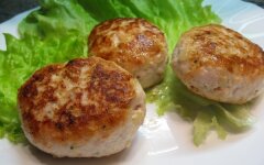Простые биточки из куриного филе