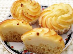 Кексы в творожной шапке