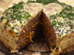 Печеночный тортик с морковью на закуску
