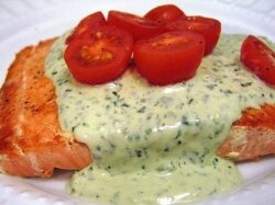 Нежный стейк форели в сливочном соусе