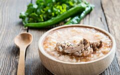 Харчо из бараньих ребрышек с помидорами