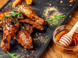 Медово-лимонный маринад для куриного шашлыка