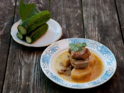 Рагу с картошкой и свининой в казане