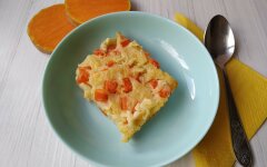 Пудинг из тыквы с яблоками и манкой в духовке