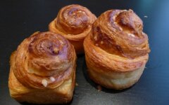 Булочки бриошь с кремово-шоколадной начинкой