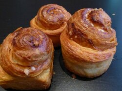 Булочки бриошь с кремово-шоколадной начинкой