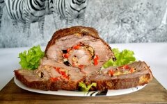 Мясной рулет с болгарским перцем и чесноком