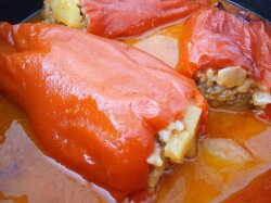 Фаршированные перцы с помидорами и картошкой в духовке