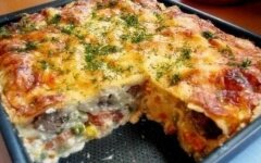 Куриная запеканка со сметаной и овощами