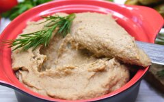 Паштет из фасоли с грибами и морковью