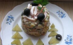 Постный Оливье с кальмарами и свежим огурцом
