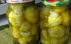 Маринованный чеснок в домашнем яблочном уксусе