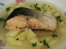 Уха из консервированной горбуши с перловкой